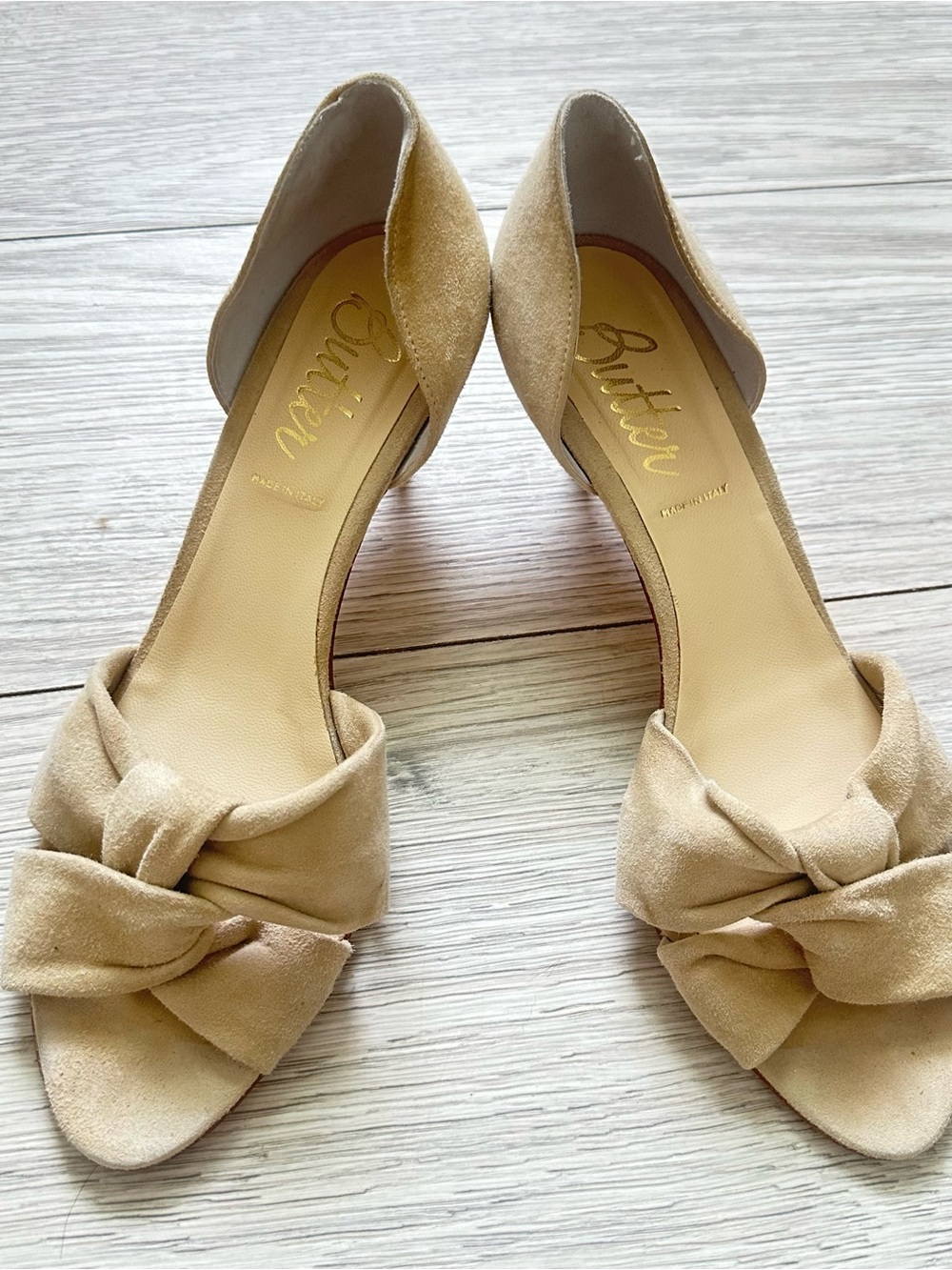 Butter Beige Suede Open Toe Heels
Size 10